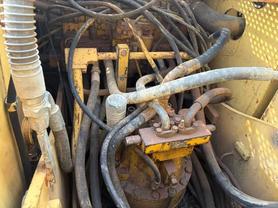 Buy Caterpillar 320V2 Used Excavator / 4 Buy Caterpillar 320V2 Used Excavator / 4