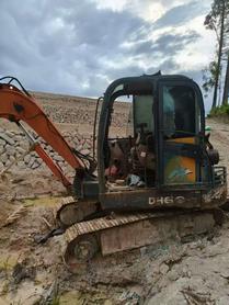 Buy Doosan DH60 Used Excavator / 2 Buy Doosan DH60 Used Excavator / 2