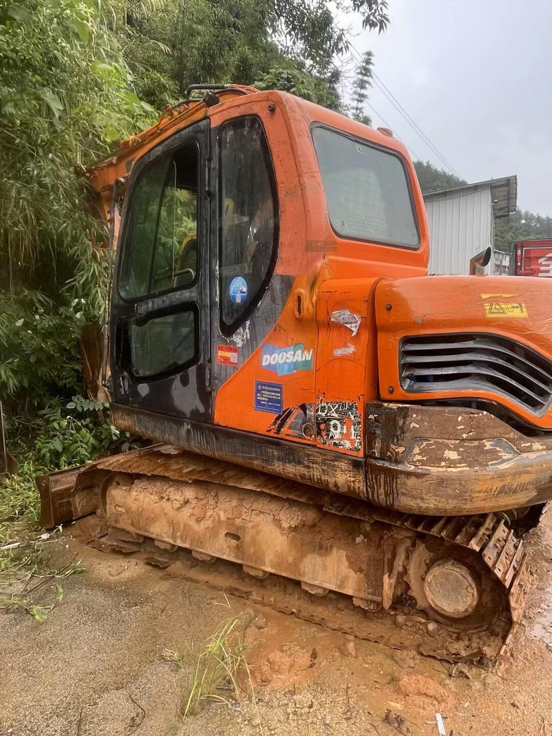 Buy Doosan DX75-10 Used Excavator / 2 Buy Doosan DX75-10 Used Excavator / 2