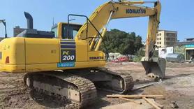Buy Komatsu PC200 Used Excavator / 2 Buy Komatsu PC200 Used Excavator / 2