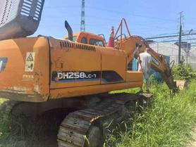 Buy Doosan DH225-9 Used Excavator / 4 Buy Doosan DH225-9 Used Excavator / 4