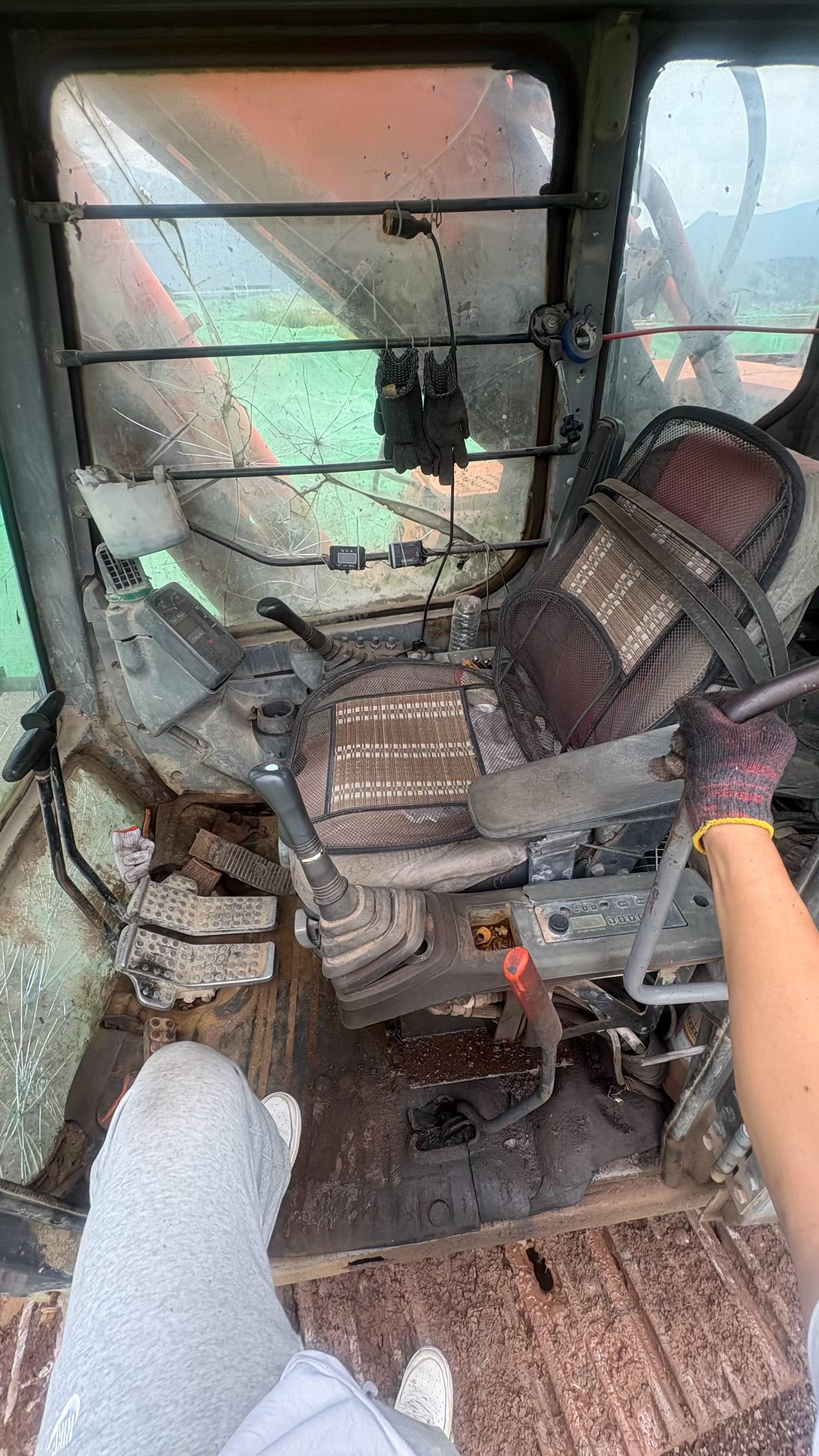 Buy Hitachi ZX450-6 Used Excavator / 7