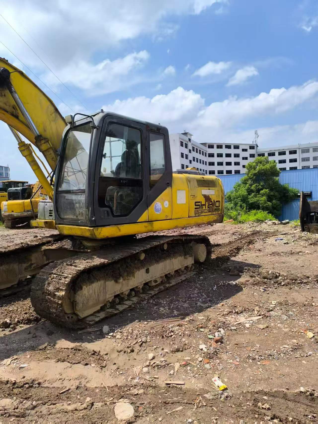 Buy Sumitomo SH210A5 Used Excavator / 4 Buy Sumitomo SH210A5 Used Excavator / 4