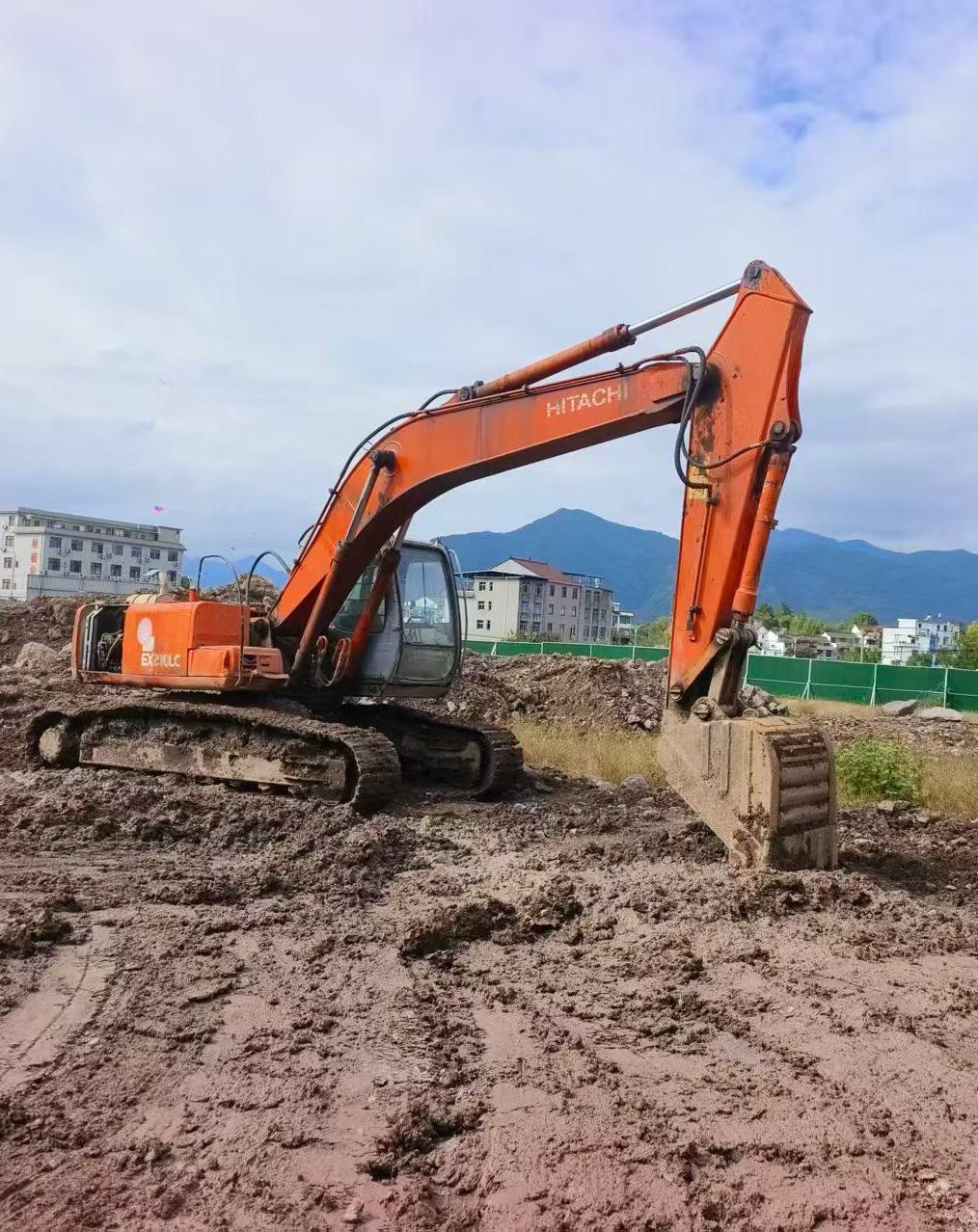 Buy Hitachi EX210LC-5 Used Excavator / 4