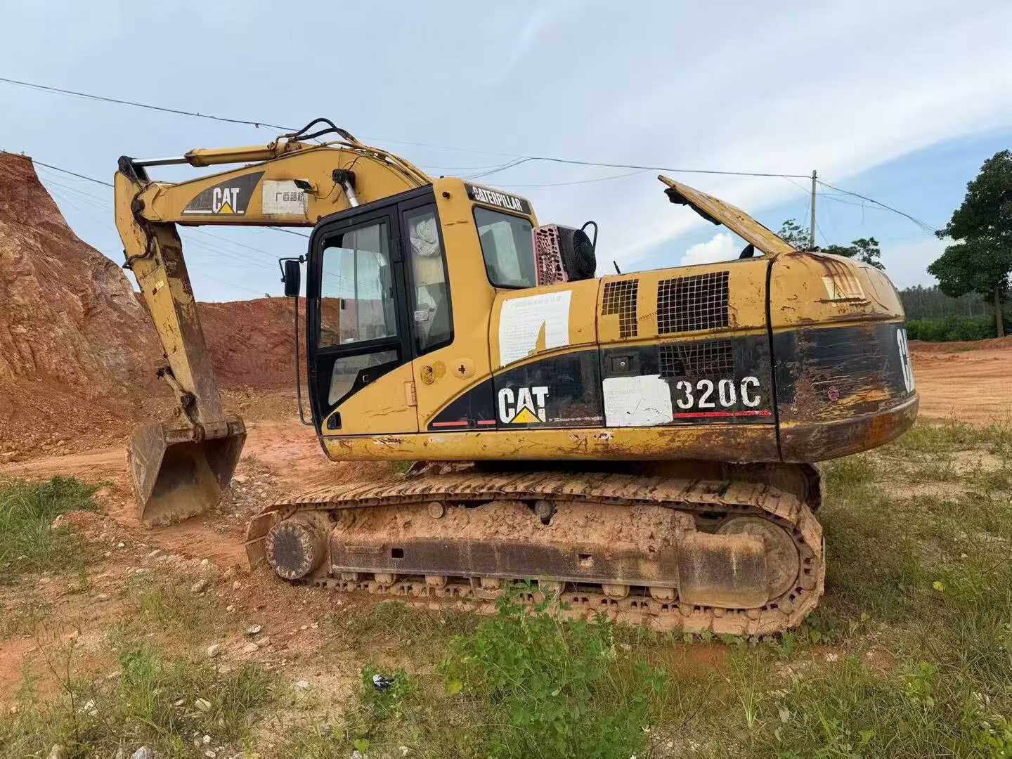 Buy Caterpillar 320C Used Excavator / 2 Buy Caterpillar 320C Used Excavator / 2