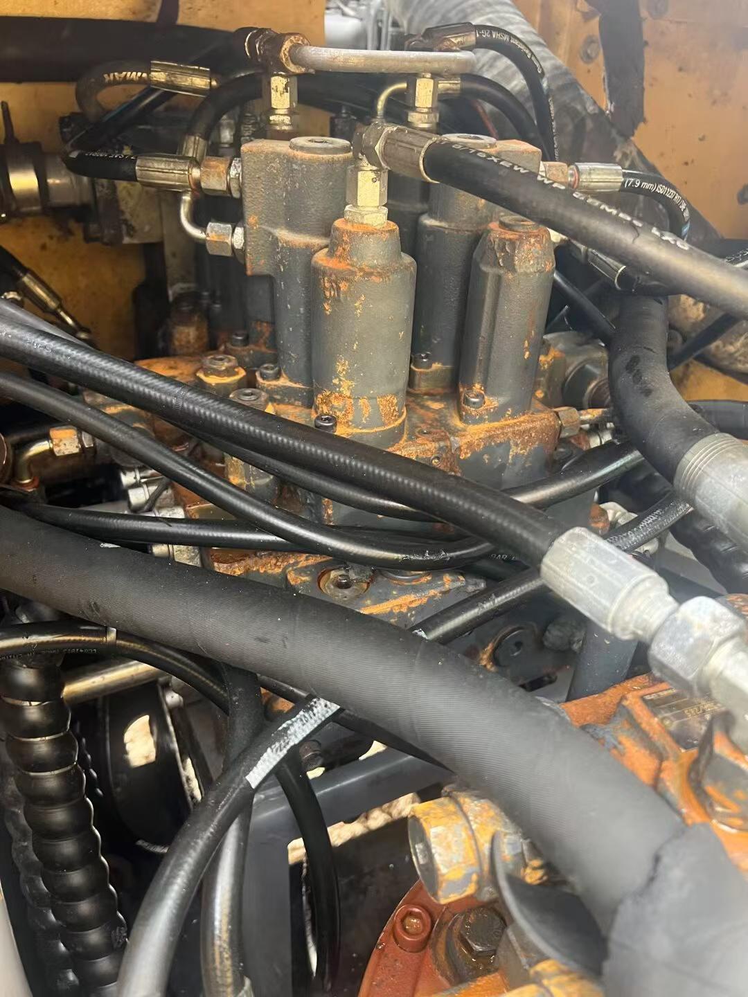 شراء حفارة XCMG XE215CA مستعملة / 6