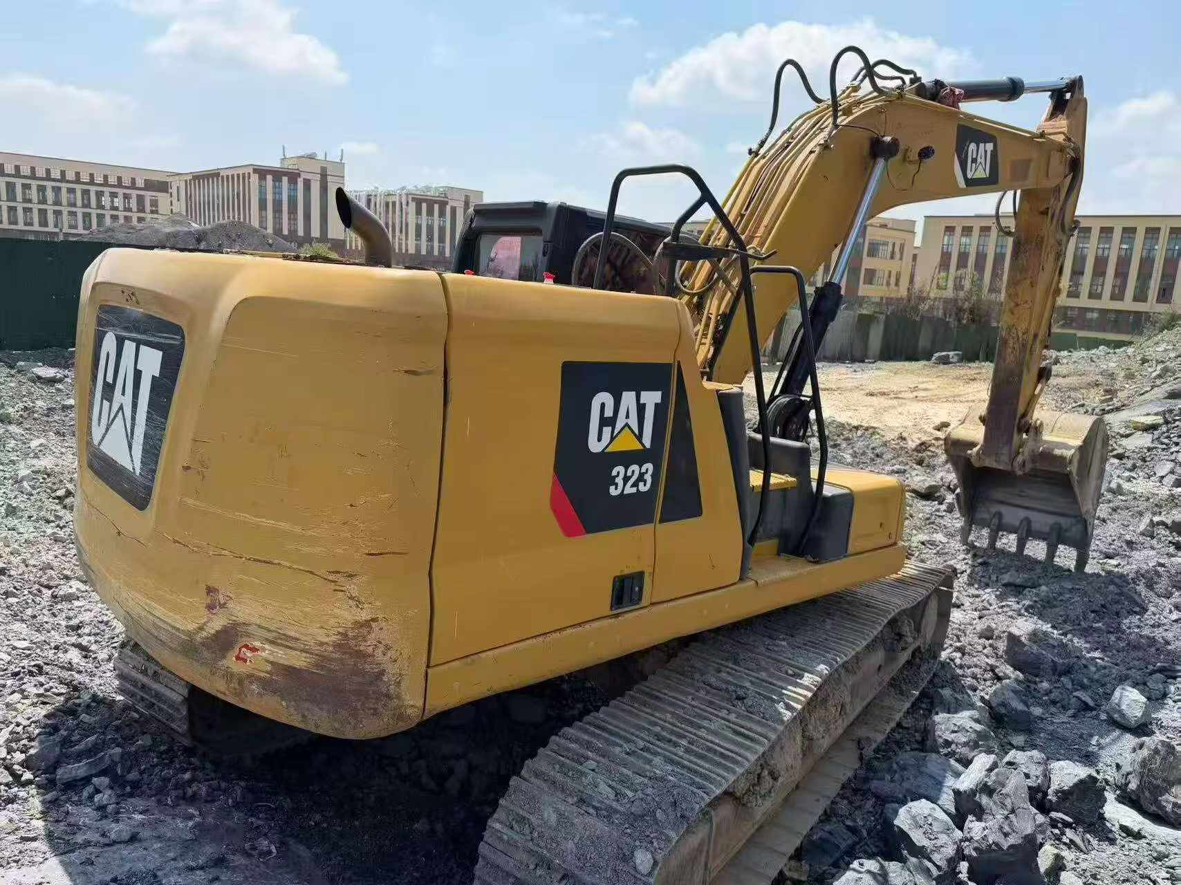 Buy Caterpillar 323 Used Excavator / 2 Buy Caterpillar 323 Used Excavator / 2