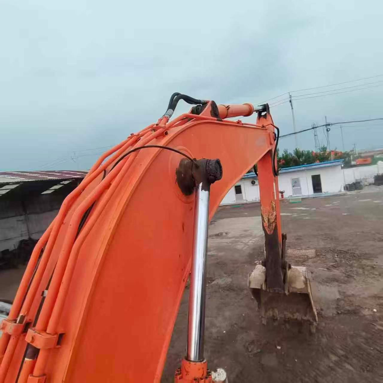 Buy Hitachi EX200 Used Excavator / 2 Buy Hitachi EX200 Used Excavator / 2