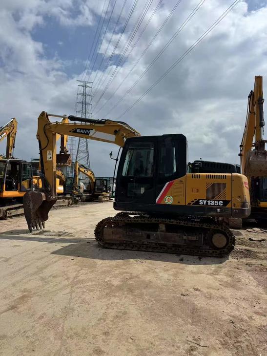Buy Sany SY125C Used Excavator / 1