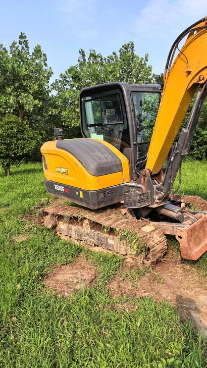 Buy XCMG XE60 Used Excavator / 1