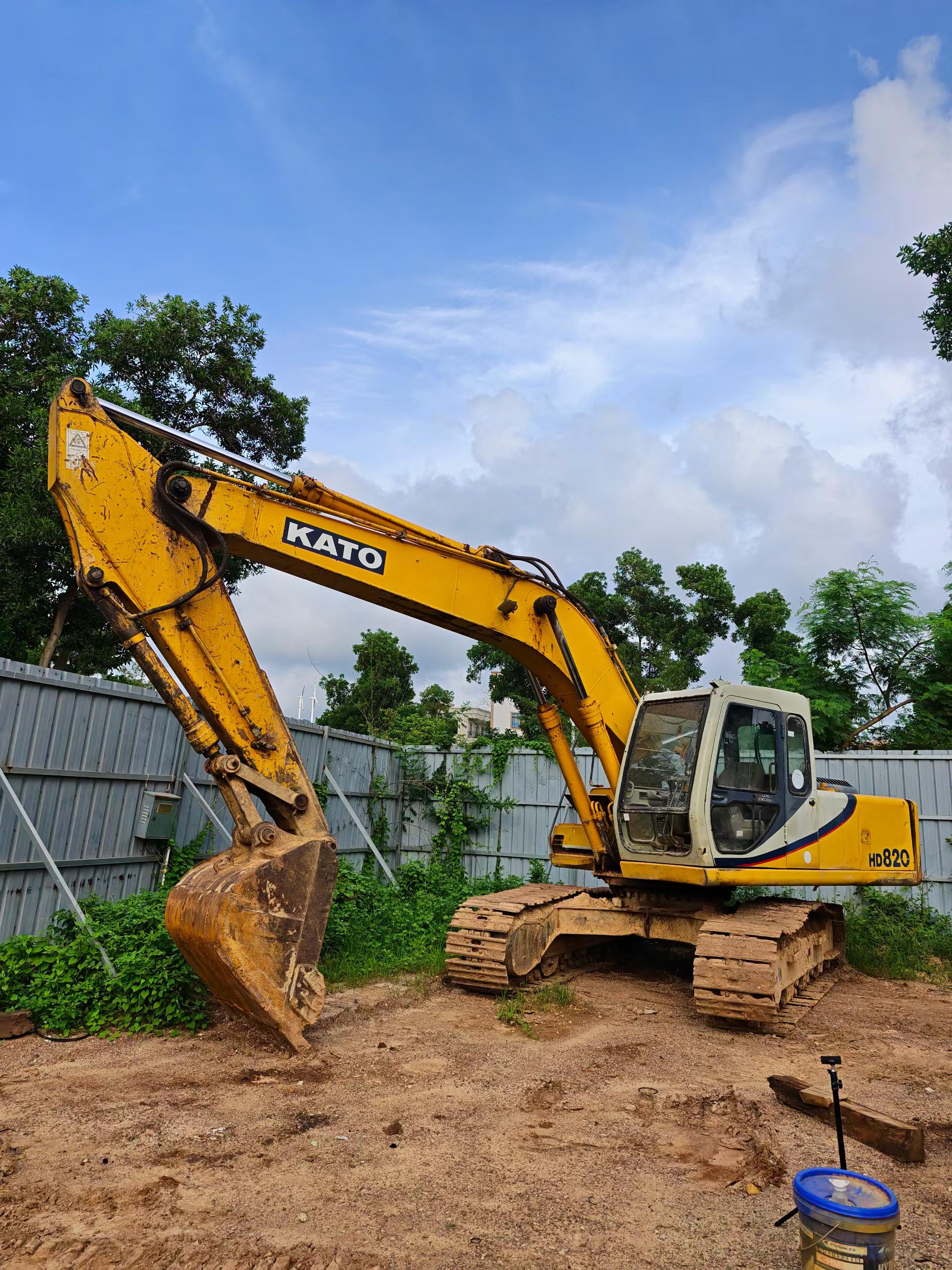 Buy Kato Used Excavator / 4 Buy Kato Used Excavator / 4