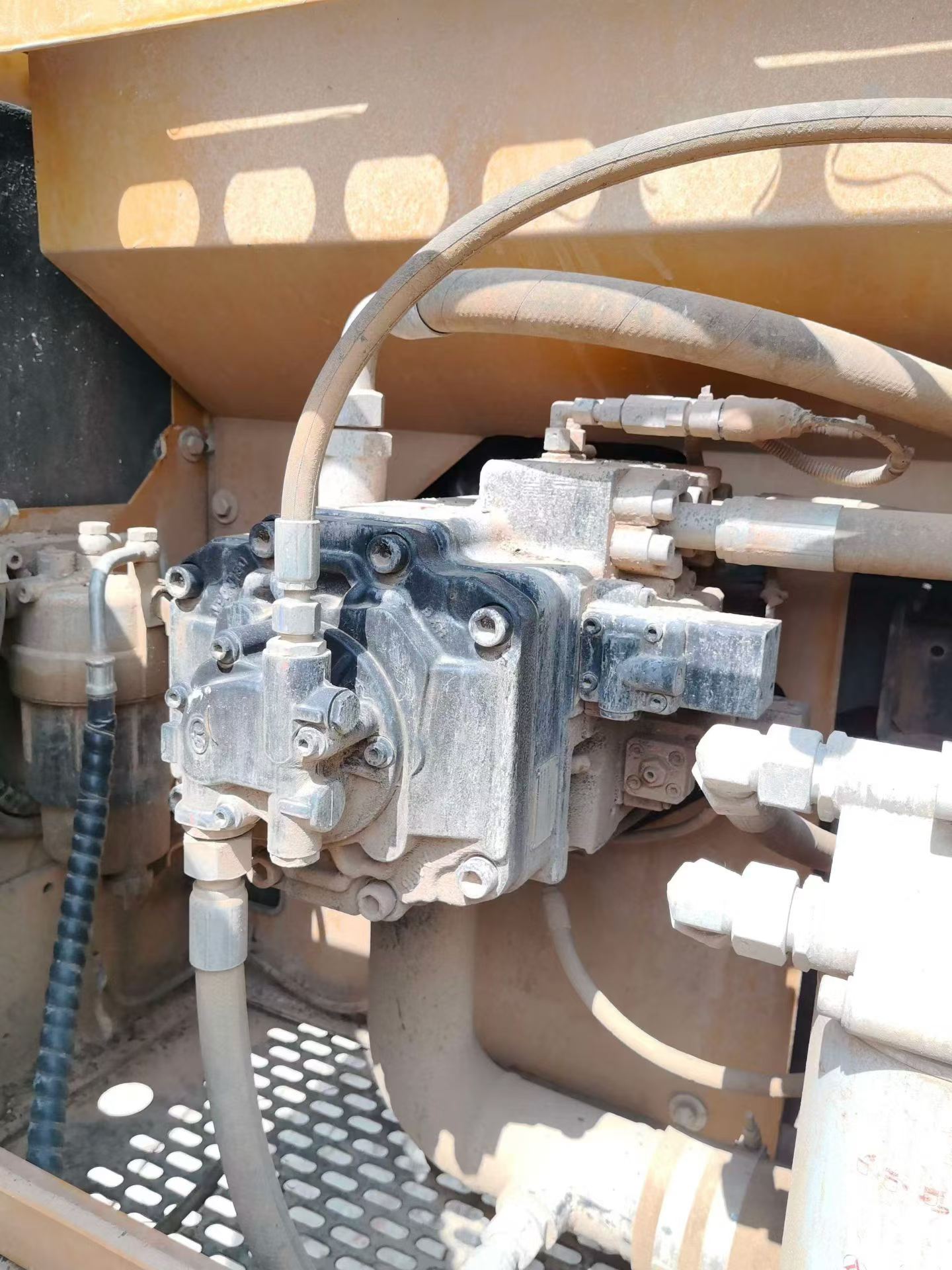 Buy Sany SY205C Used Excavator / 9