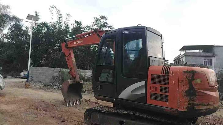 Buy Hitachi EX70 Used Excavator / 1