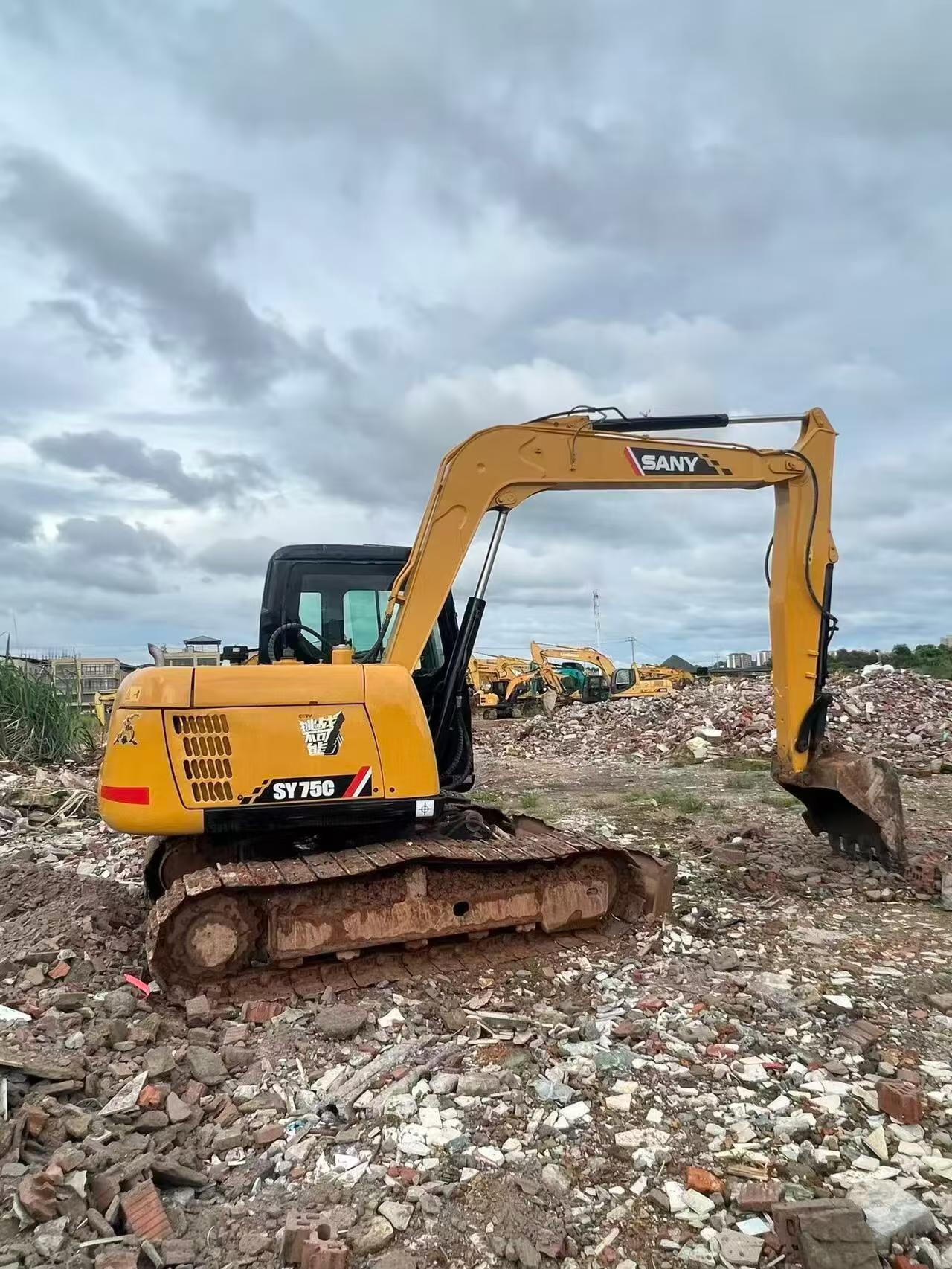 Buy Sany SY75 Used Excavator / 3 Buy Sany SY75 Used Excavator / 3