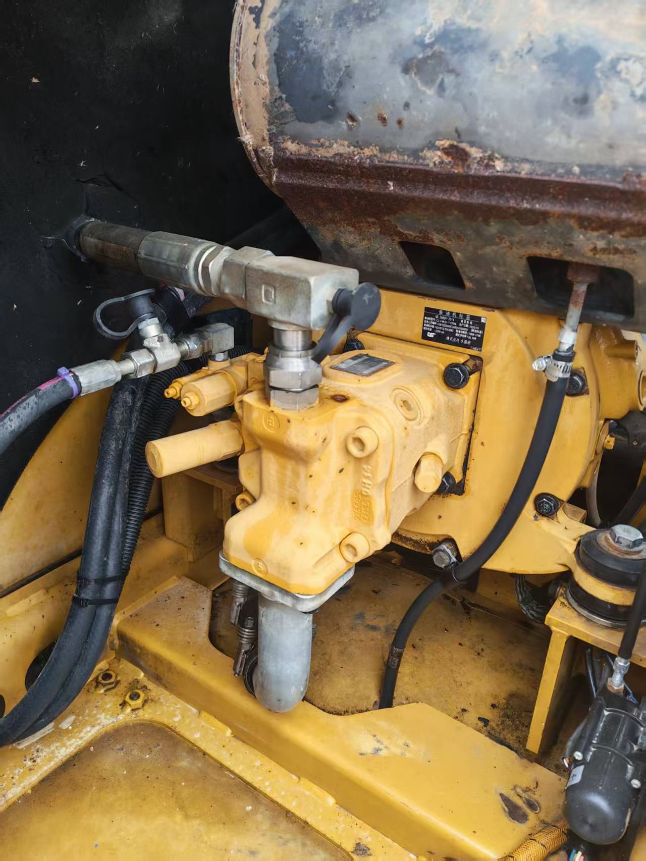 Buy Caterpillar 307B Used Excavator / 4 Buy Caterpillar 307B Used Excavator / 4