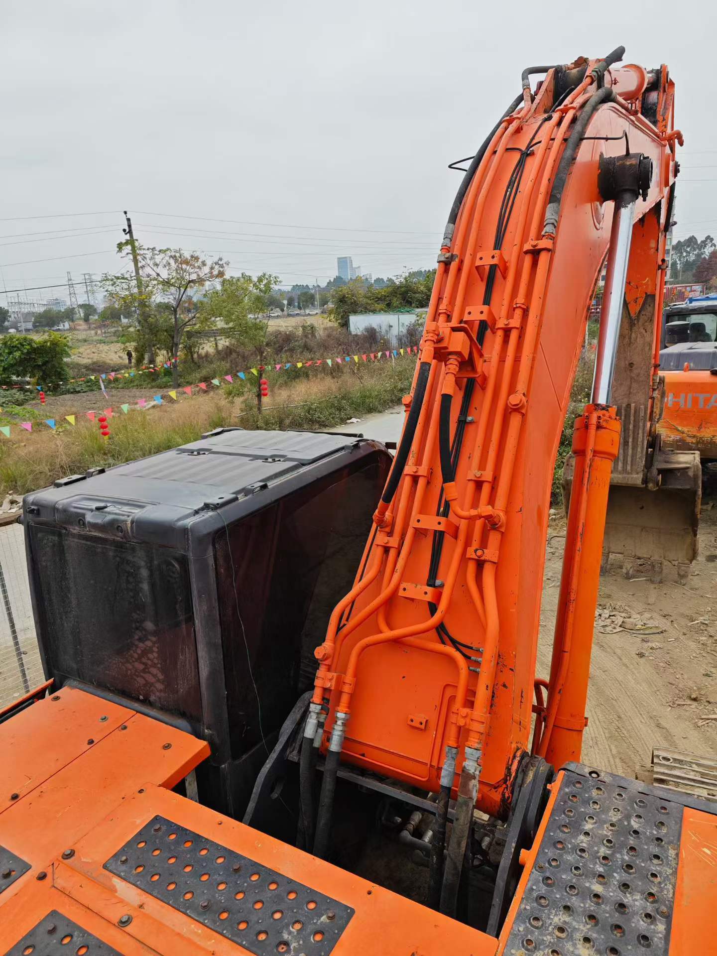 Buy Hitachi EX350LC Used Excavator / 2 Buy Hitachi EX350LC Used Excavator / 2