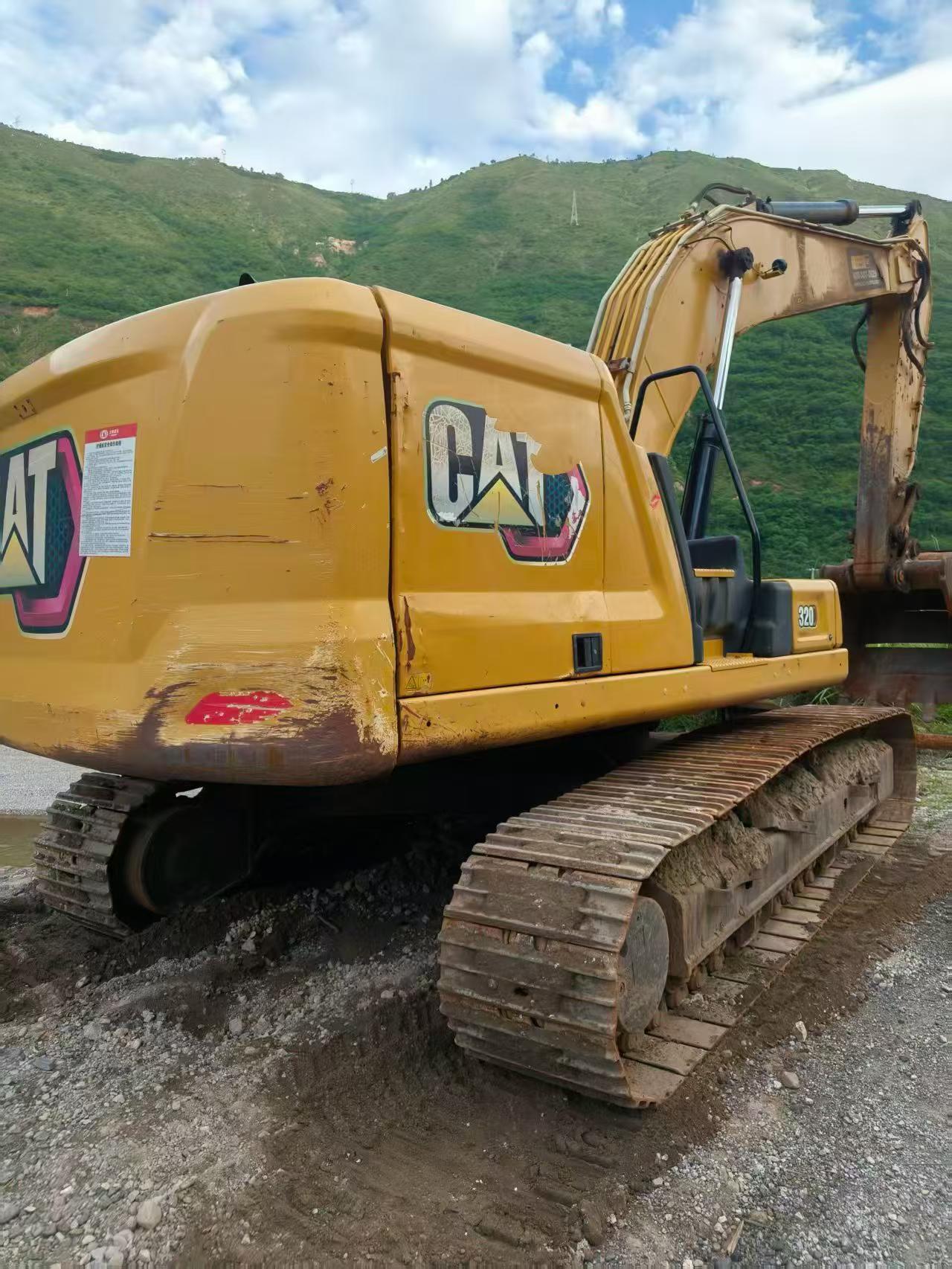 Buy Caterpillar 320A Used Excavator / 1