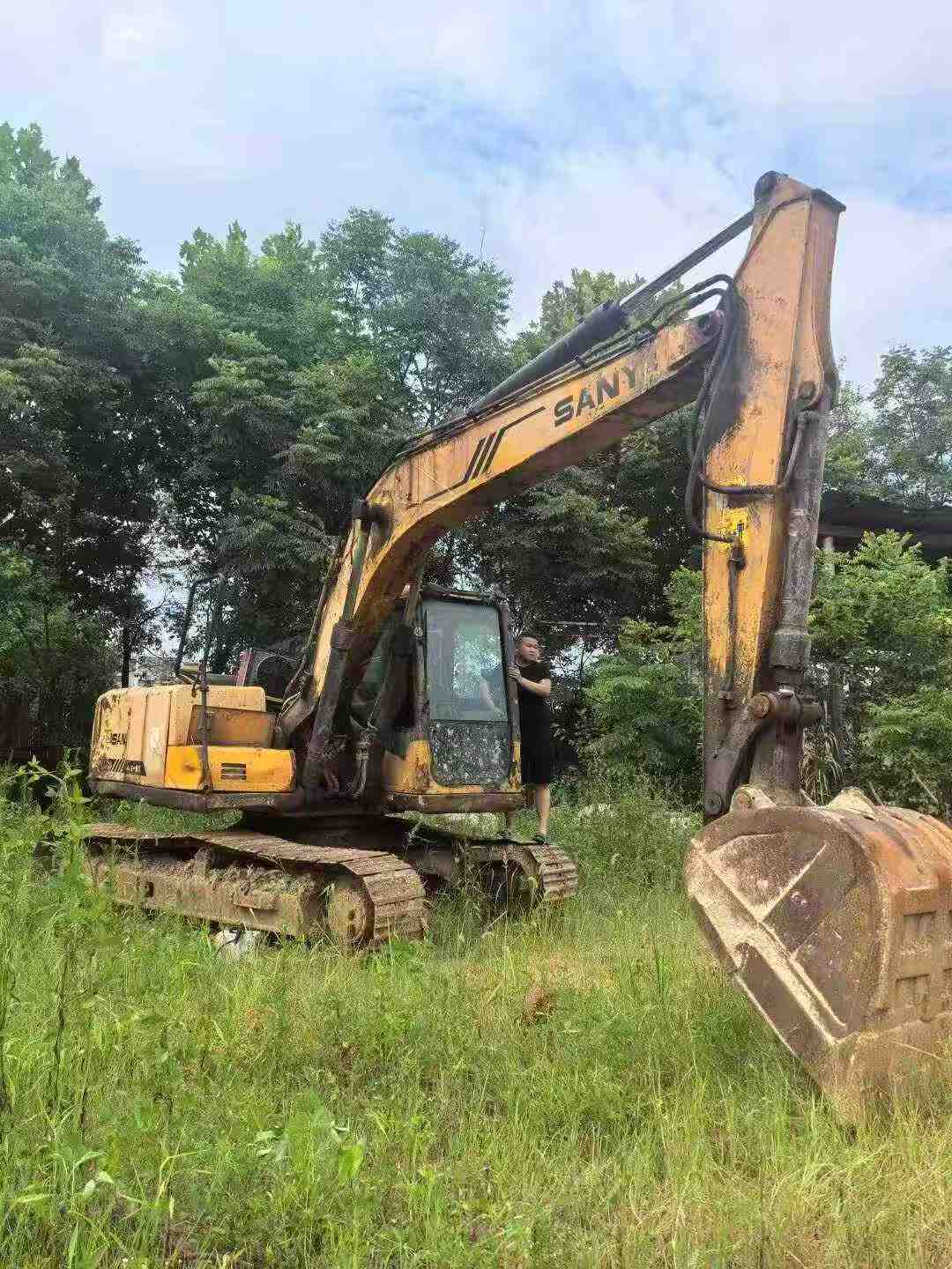 Buy Sany SY135 Used Excavator / 1