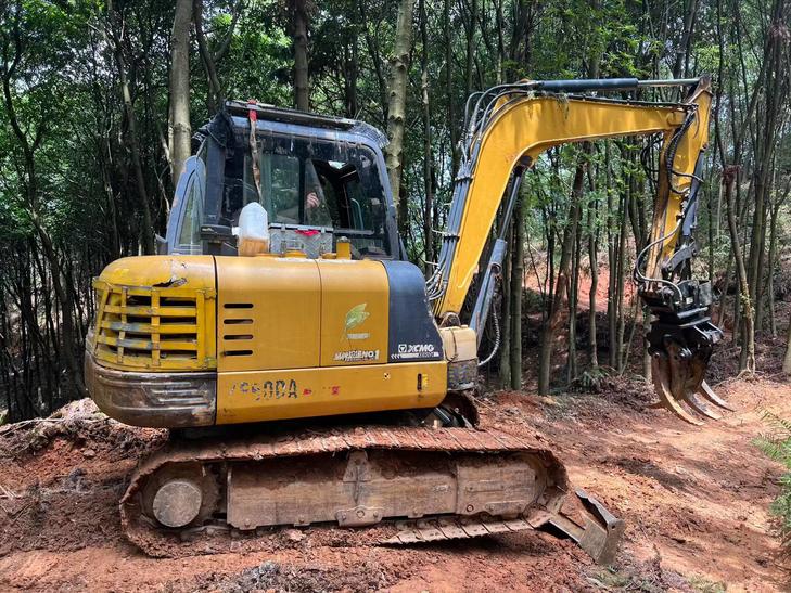 Buy XCMG XE60 Used Excavator / 1
