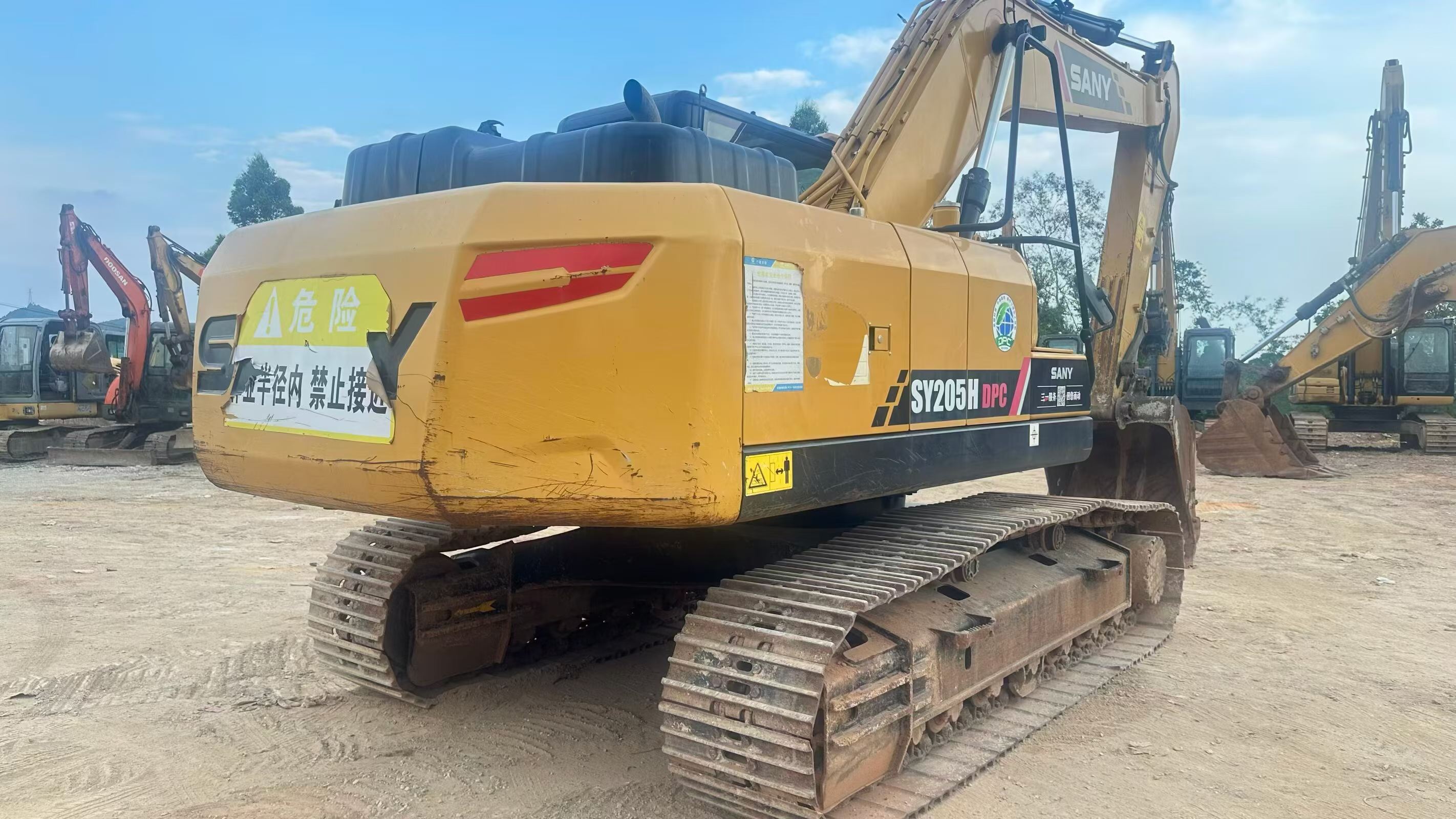 Buy Sany SY205C Used Excavator / 2