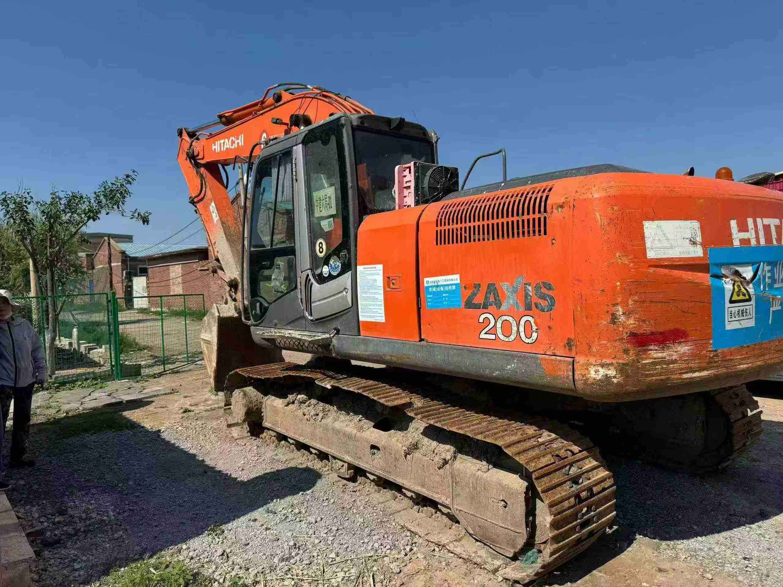 Buy Hitachi EX200-3 Used Excavator / 2