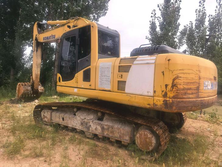 Buy Komatsu PC220-8 Used Excavator / 1