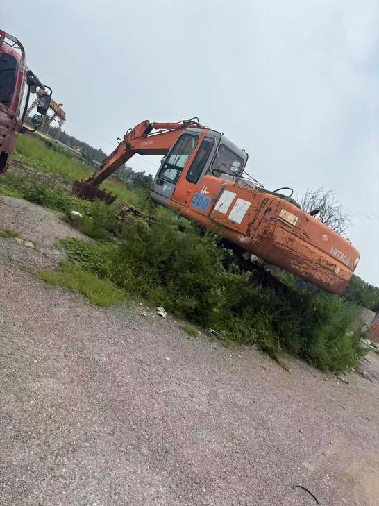 Buy Hitachi EX230 Used Excavator / 1