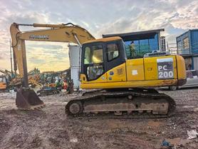 Buy Komatsu PC200-7 Used Excavator / 4 Buy Komatsu PC200-7 Used Excavator / 4