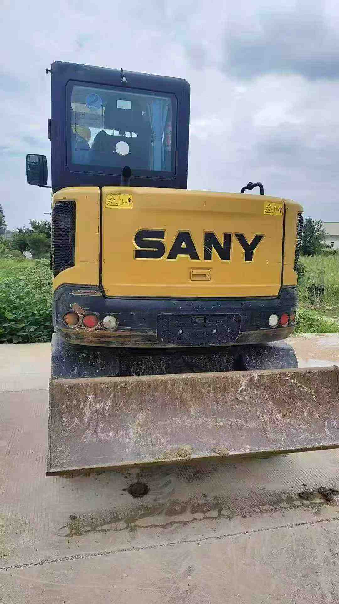 Buy Sany SY65C Used Excavator / 2