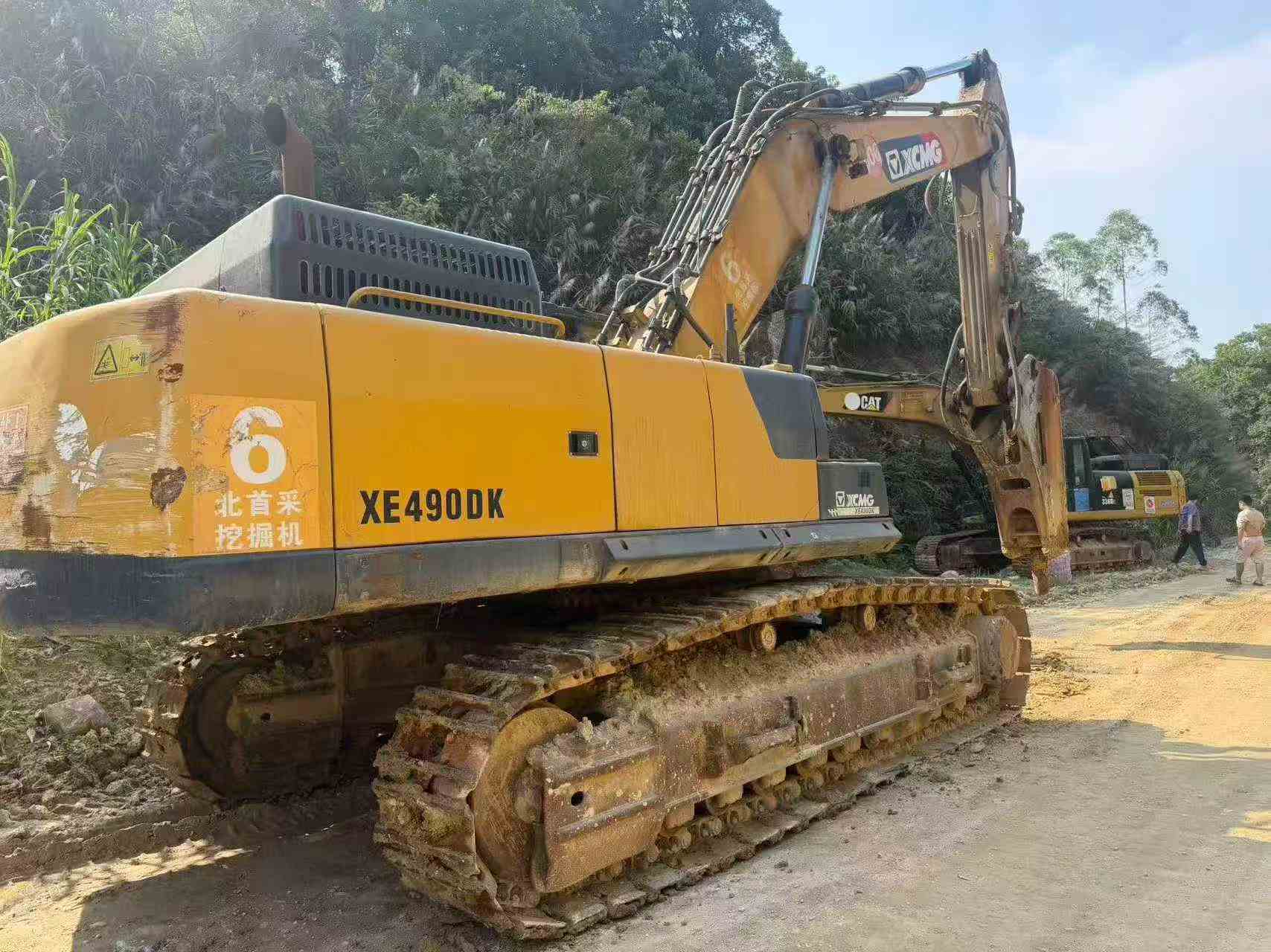 Buy XCMG XE490D Used Excavator / 1