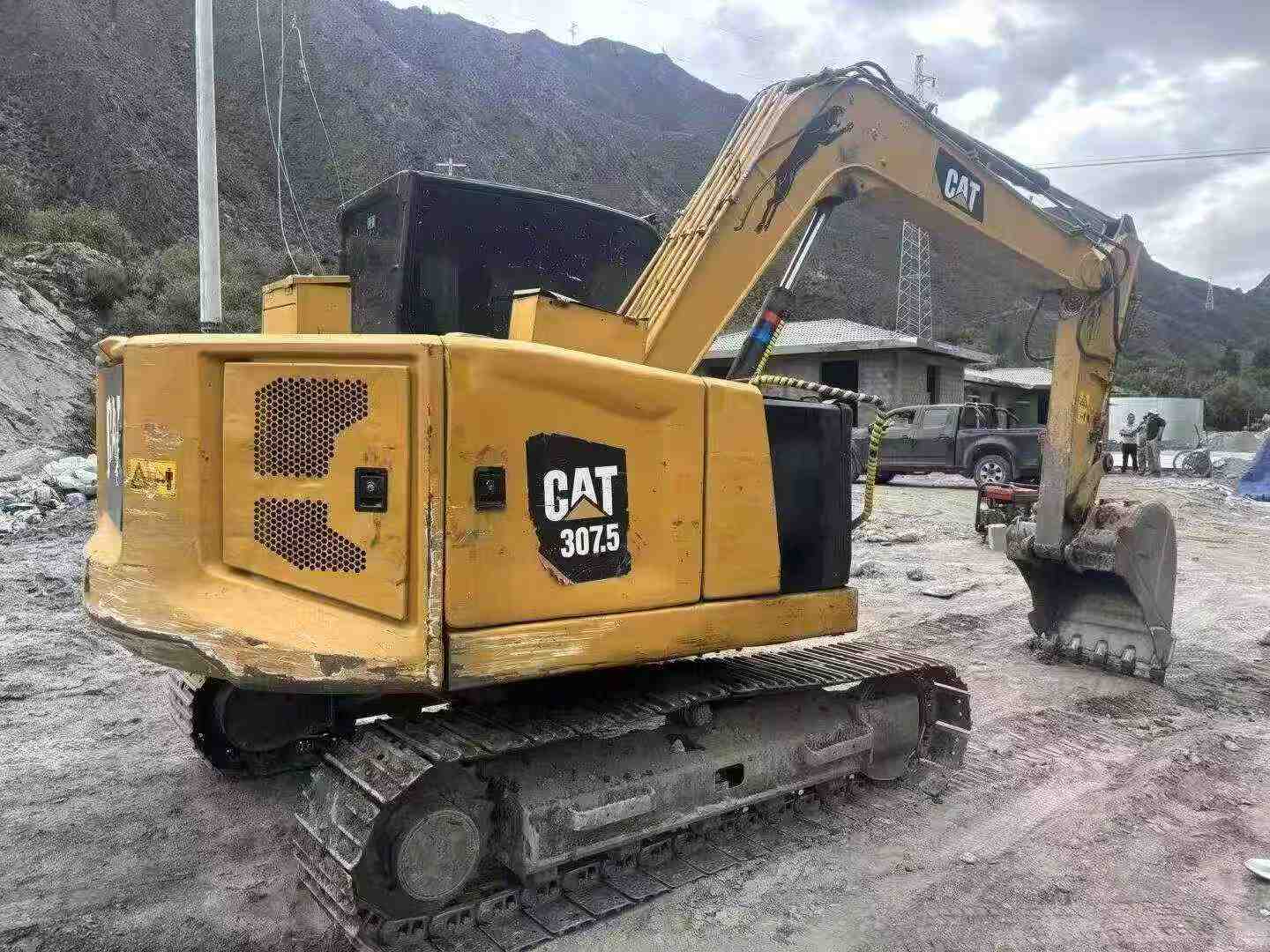 Buy Caterpillar KL75-9M Used Excavator / 3