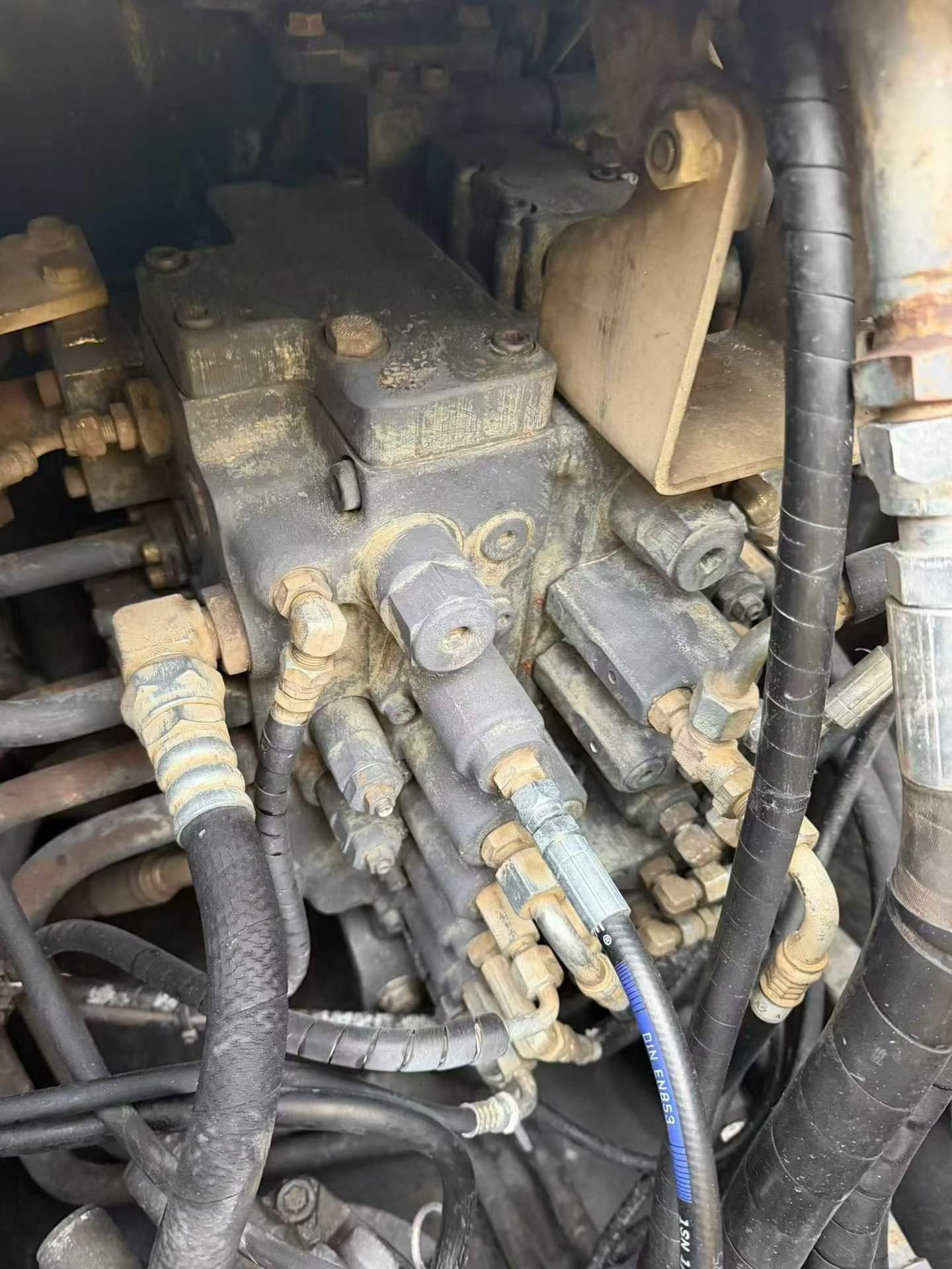Buy Sumitomo SH120 Used Excavator / 8 Buy Sumitomo SH120 Used Excavator / 8