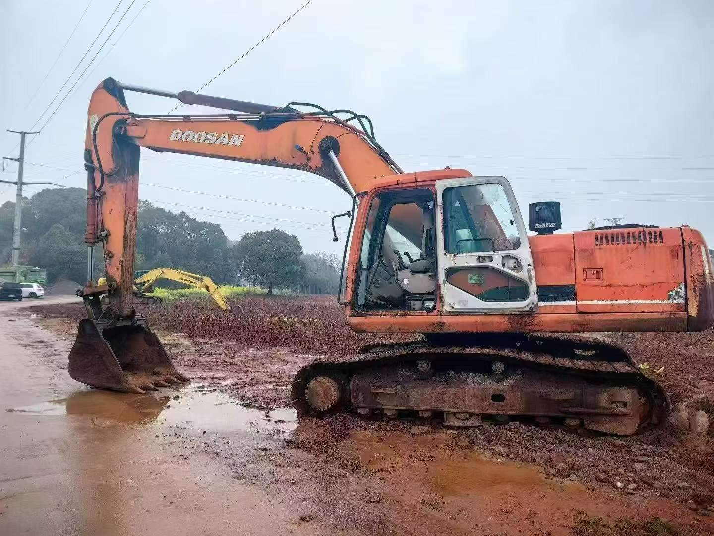 Buy Doosan DH215-7 Used Excavator / 2