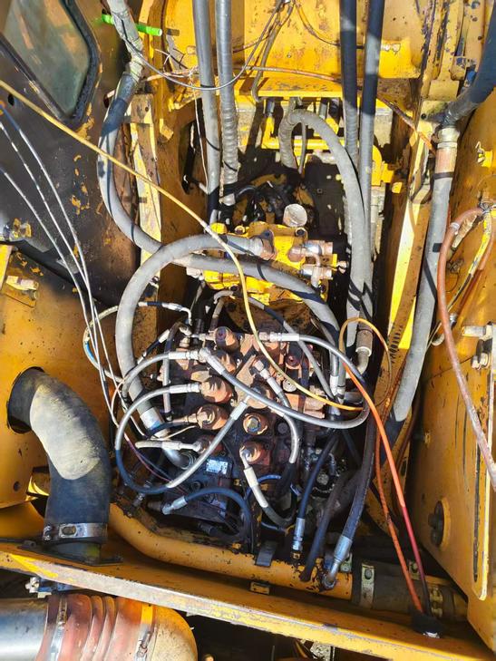 Buy Hyundai R225-7 Used Excavator / 1