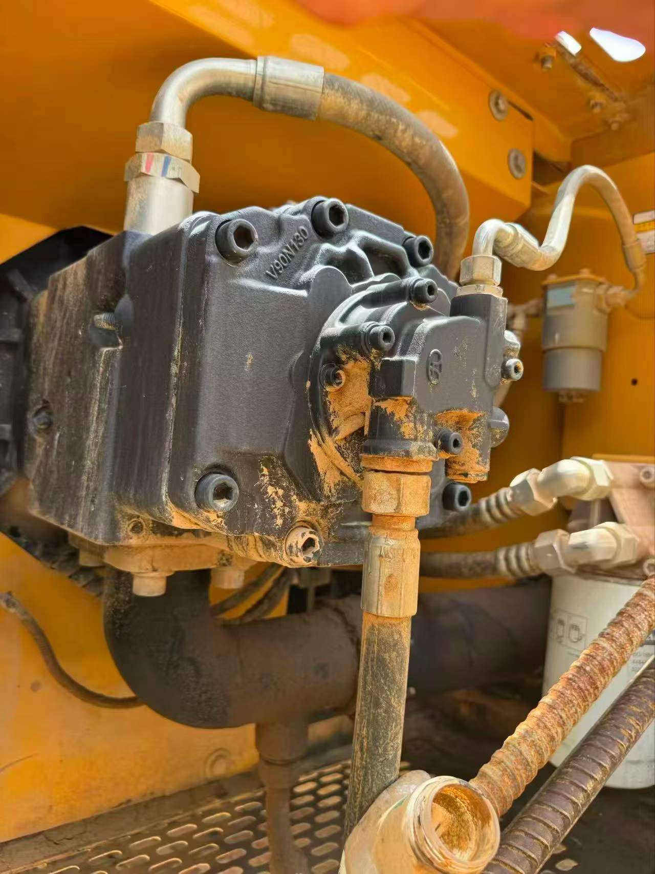 Buy Sany SY205C Used Excavator / 5 Buy Sany SY205C Used Excavator / 5