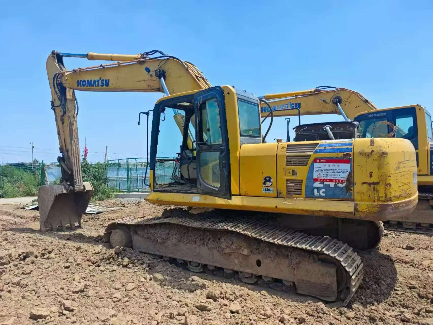 Buy Komatsu PC240-6 Used Excavator / 4