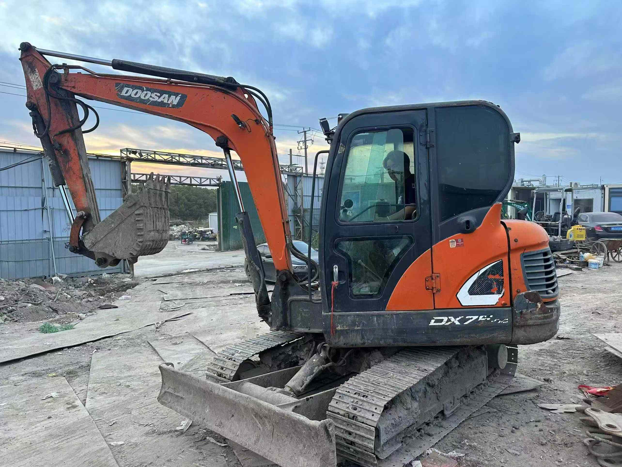 Buy Doosan DH55 Used Excavator / 1