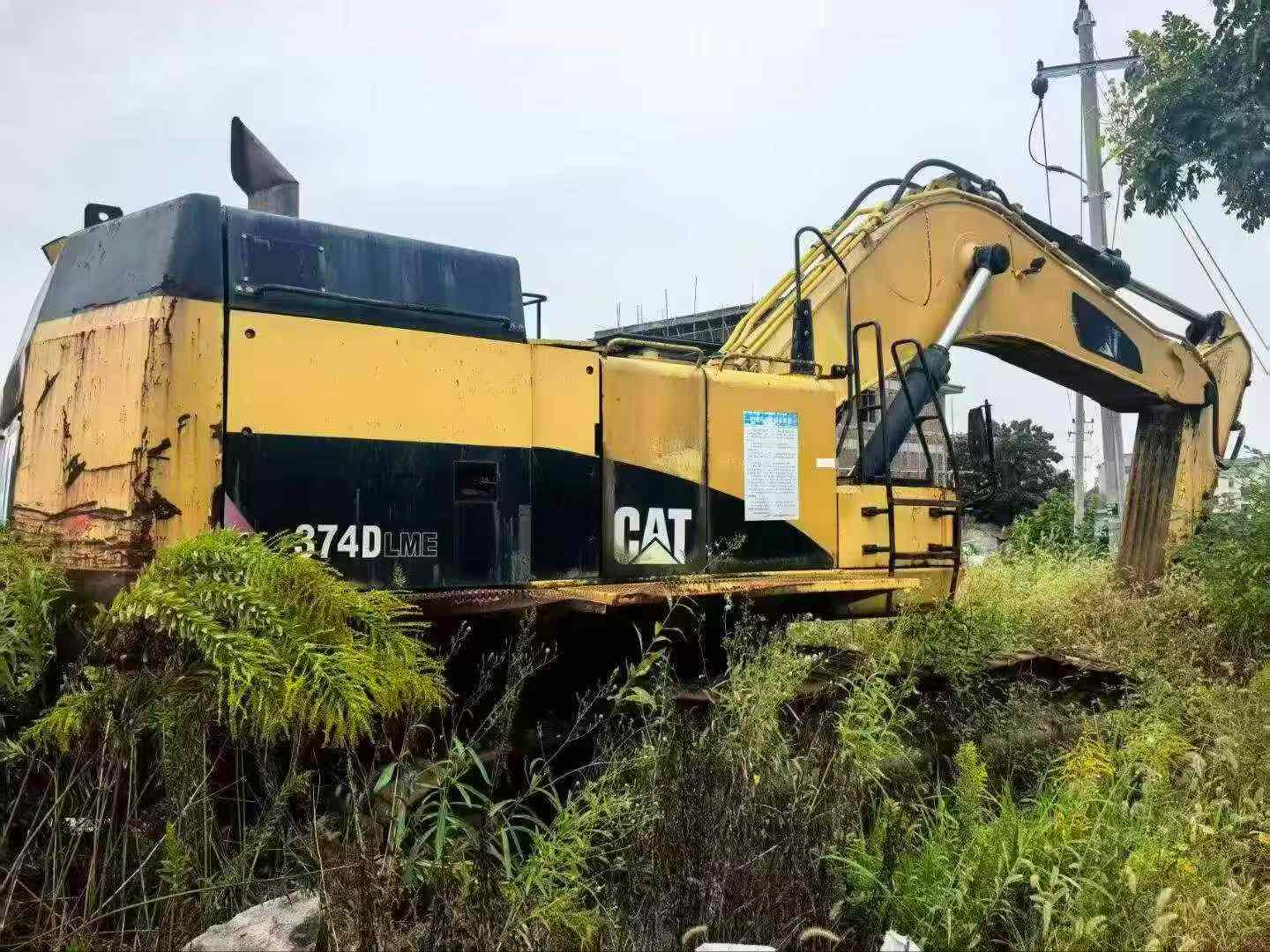 Buy Caterpillar 374D Used Excavator / 4