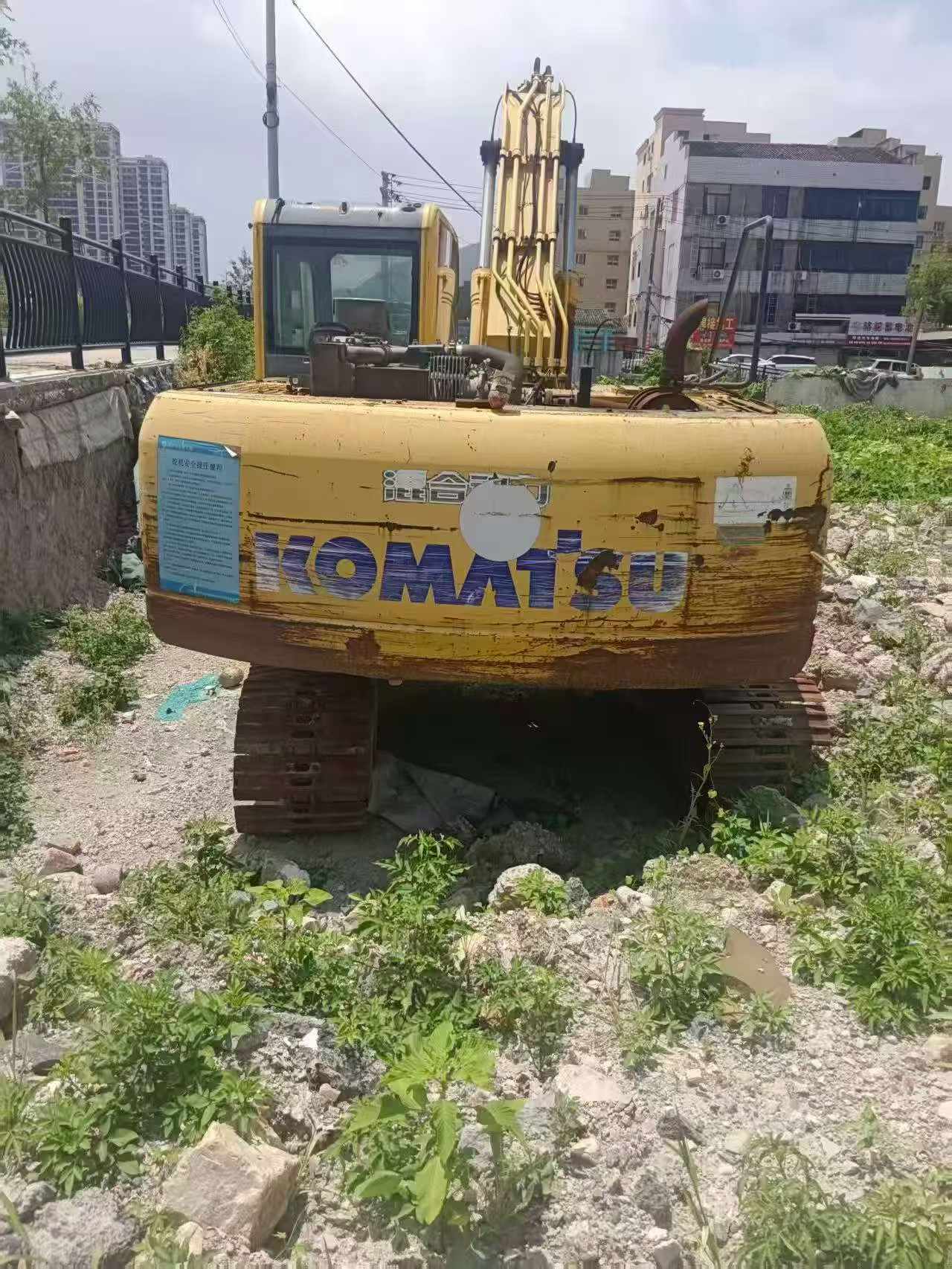 شراء Komatsu HB205-1 مستعمل حفارة