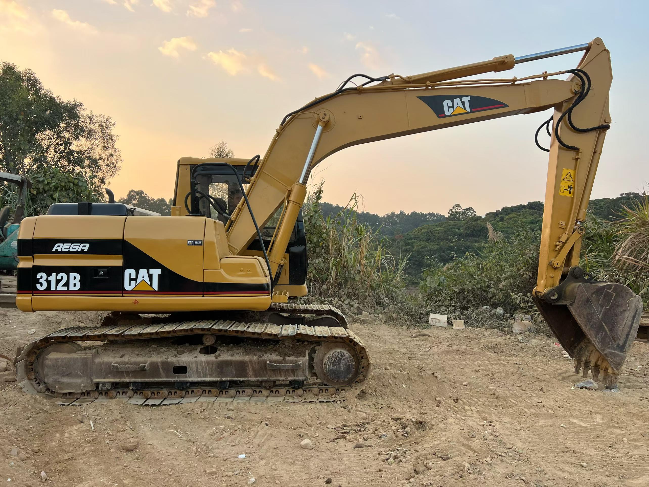 Buy Caterpillar 312B Used Excavator / 2