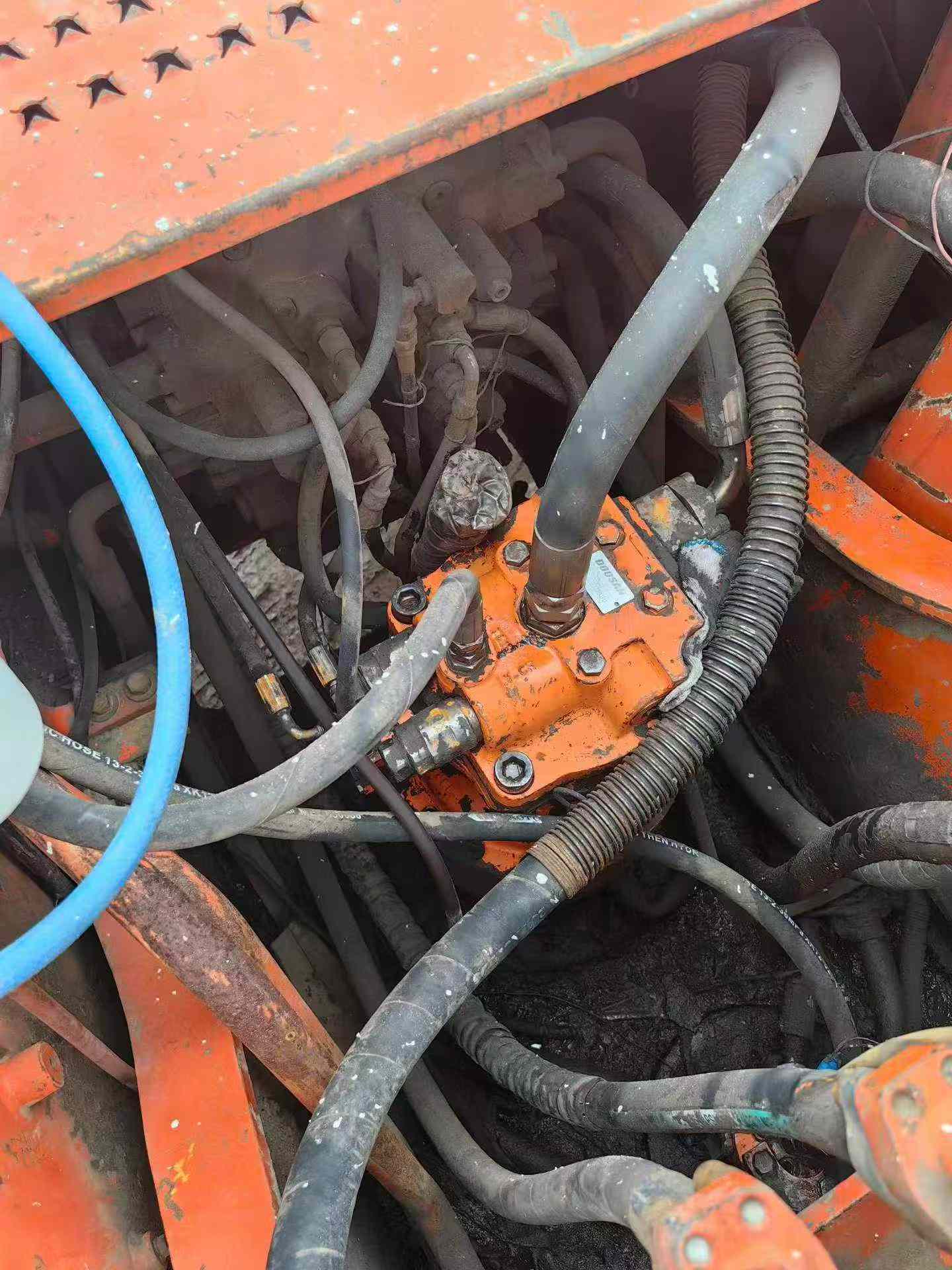 Buy Doosan DH225-7 Used Excavator / 6 Buy Doosan DH225-7 Used Excavator / 6