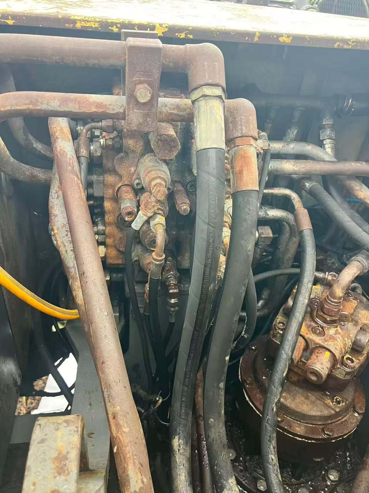 Buy Sumitomo SH120A2 Used Excavator / 6