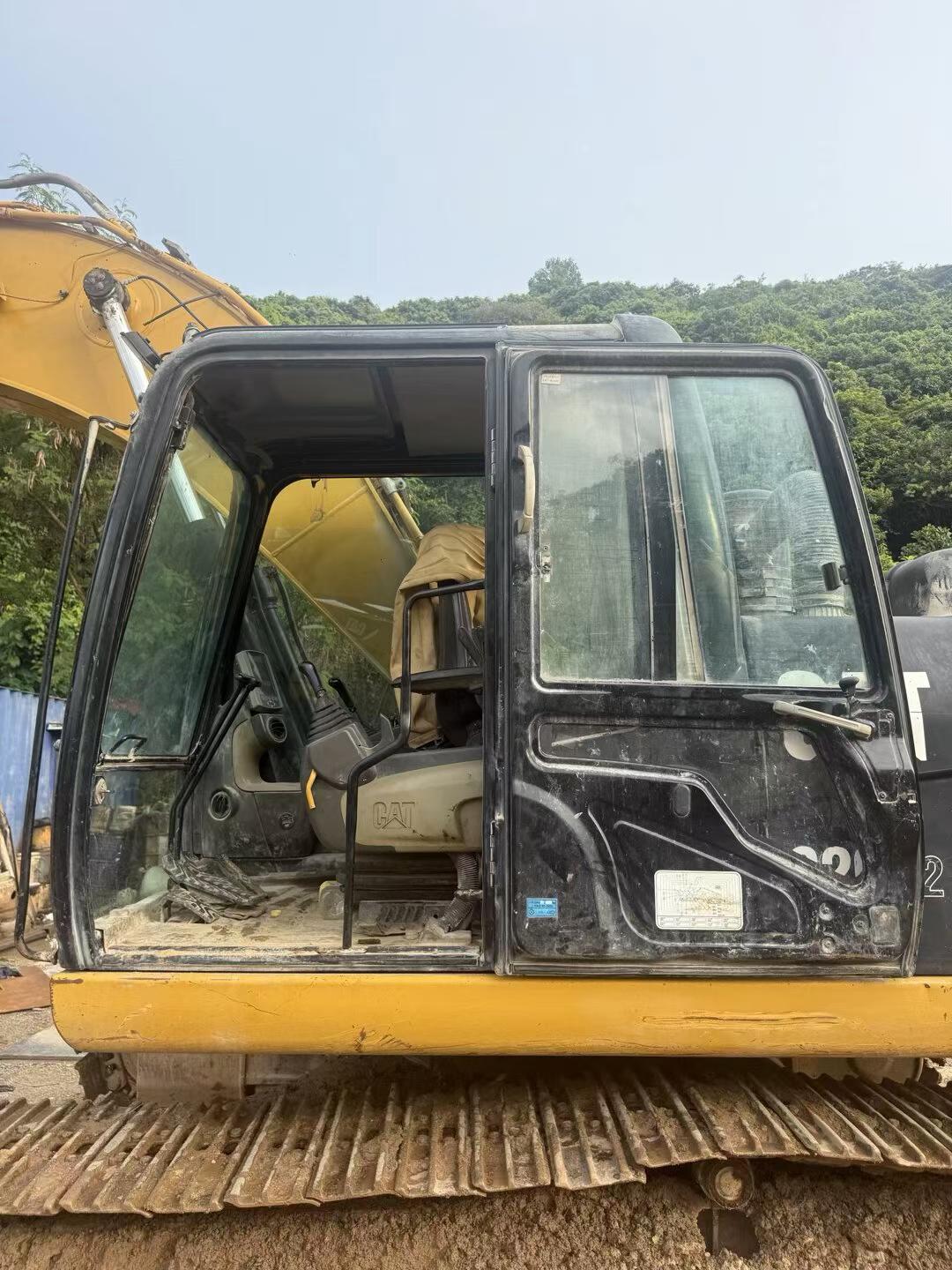 Buy Caterpillar 320D Used Excavator / 4 Buy Caterpillar 320D Used Excavator / 4