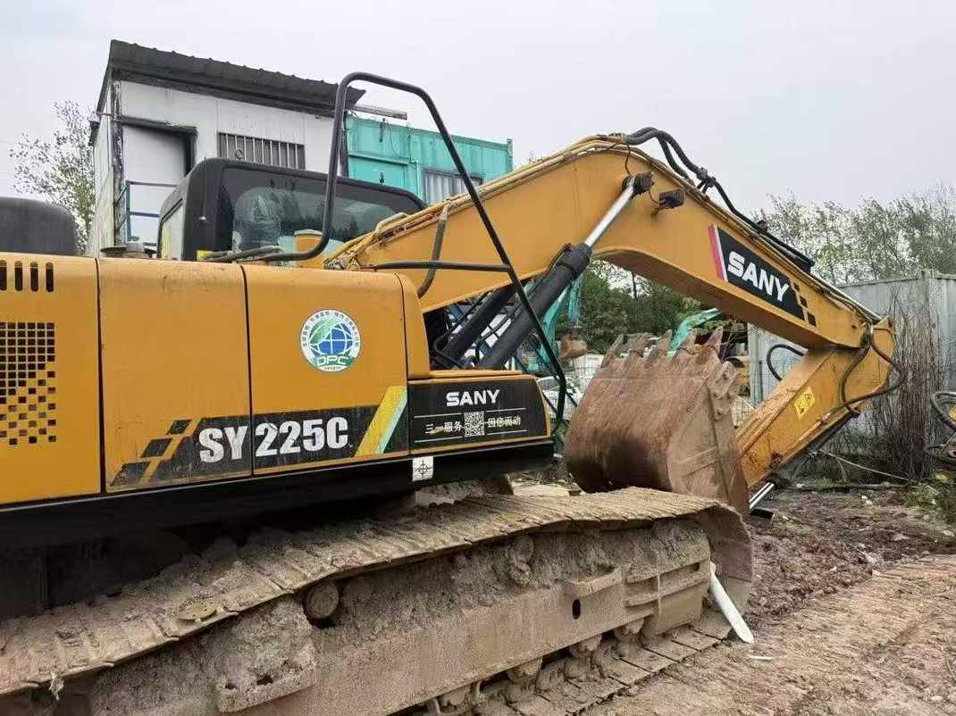 Buy Sany SY205C Used Excavator / 9