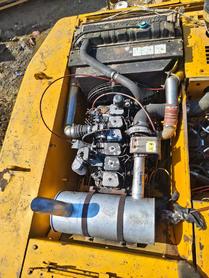 Buy Hyundai R225-7 Used Excavator / 2 Buy Hyundai R225-7 Used Excavator / 2
