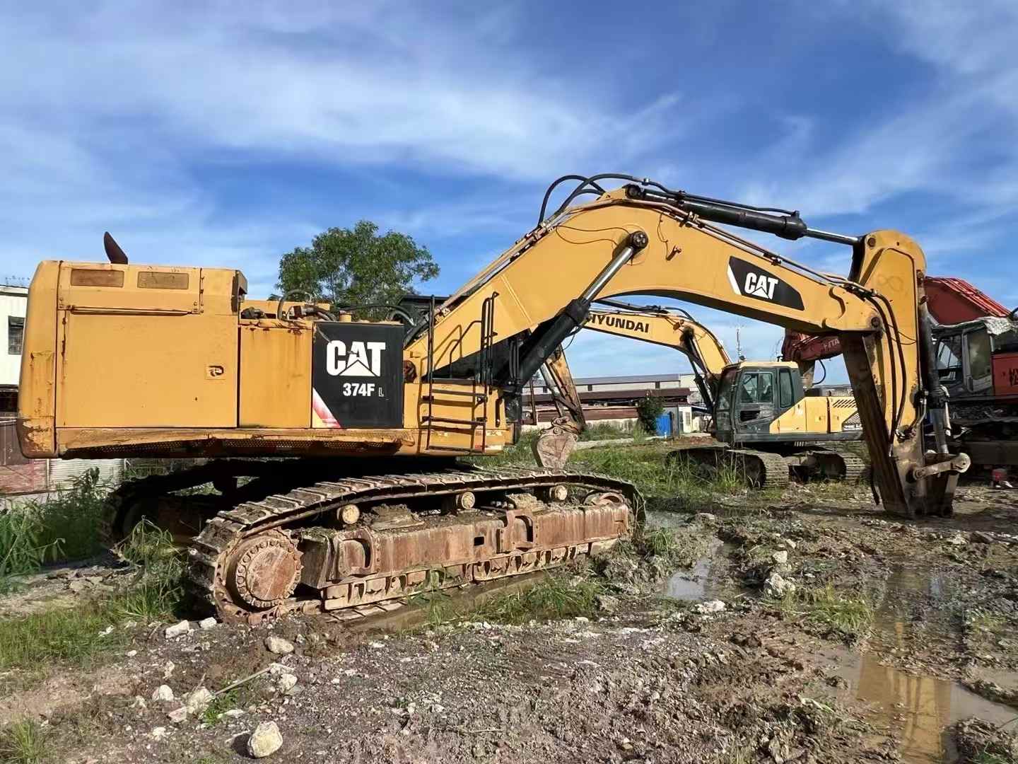 Buy Caterpillar 374D Used Excavator / 3