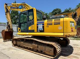 Buy Komatsu HB215LC-1 Used Excavator / 2 Buy Komatsu HB215LC-1 Used Excavator / 2