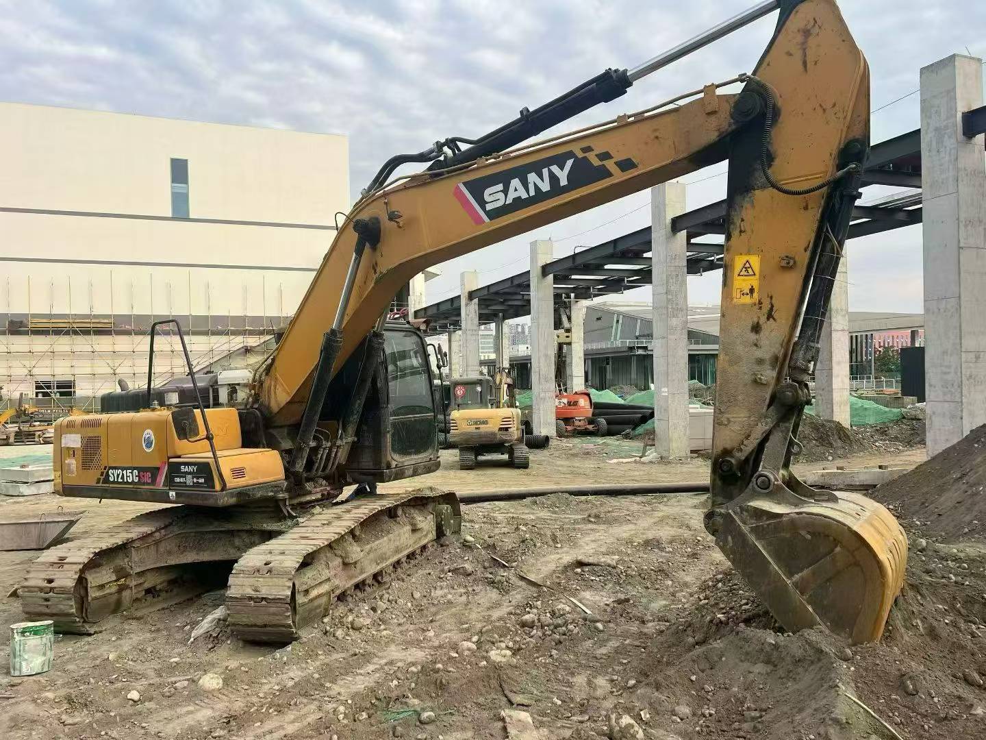 Buy Sany SY200C Used Excavator / 4 Buy Sany SY200C Used Excavator / 4