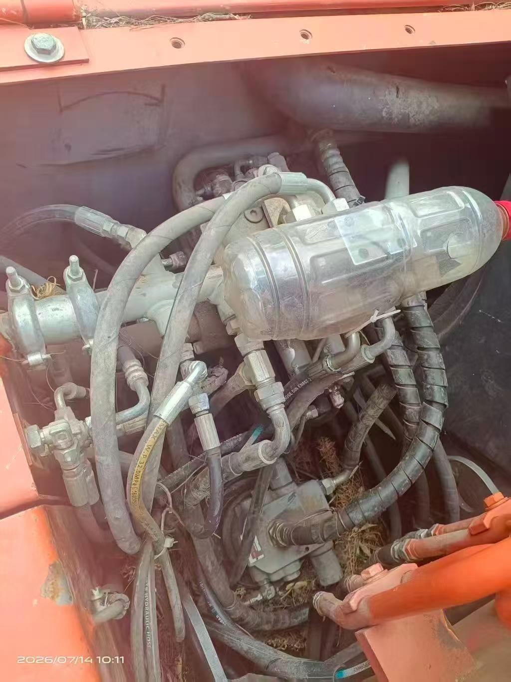 شراء حفارة Hitachi ZX70-5A مستعملة / 3