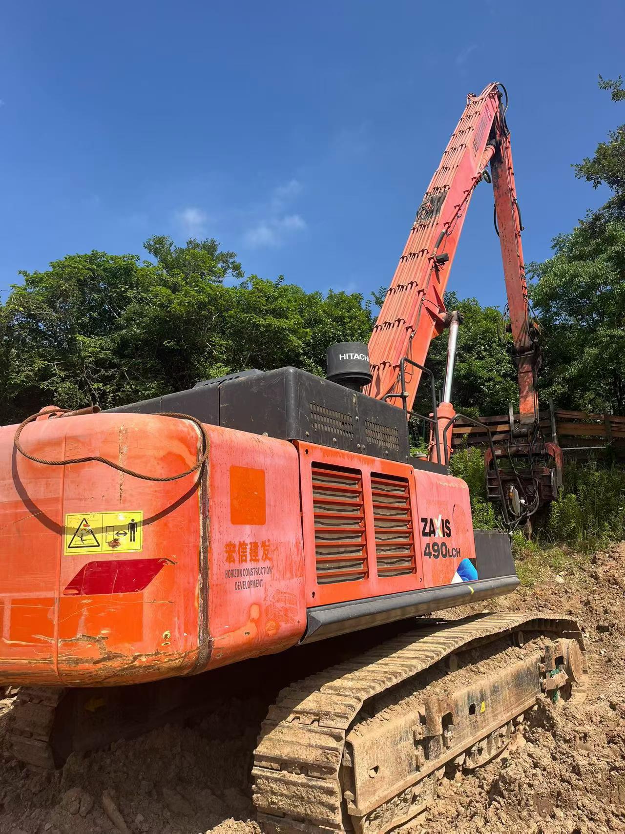 شراء حفارة Hitachi ZX490LCH-5A مستعملة / 4